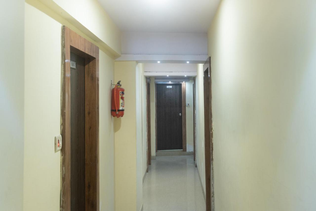 Oyo 49867 Hotel Kalpana Residency Mumbai Ngoại thất bức ảnh