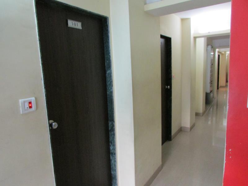 Oyo 49867 Hotel Kalpana Residency Mumbai Ngoại thất bức ảnh